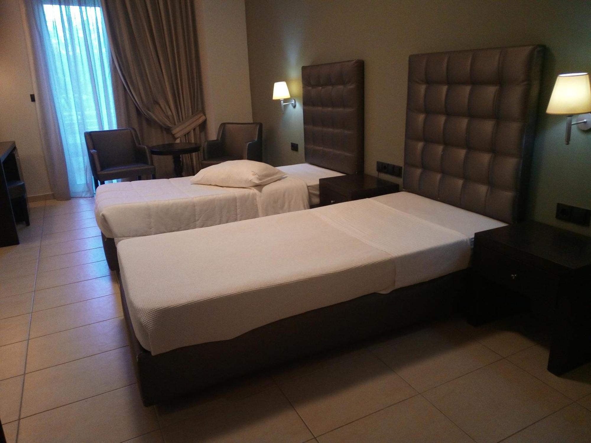 Amalias Hotel Kourouta Ngoại thất bức ảnh